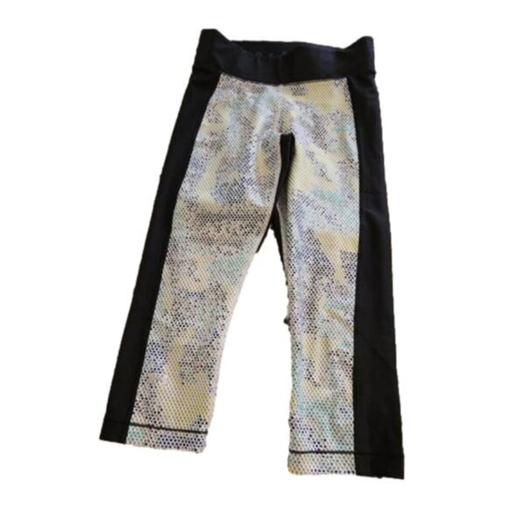Under Armour HeatGear Compression Leggings Womens Medium Multi Dotted Capri